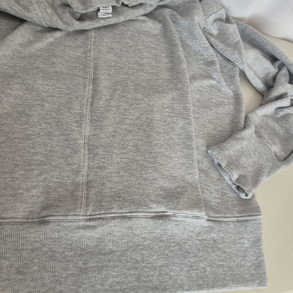 Athleta Appolo Crewneck Sweatshirt - Size M - Picture 10 of 15